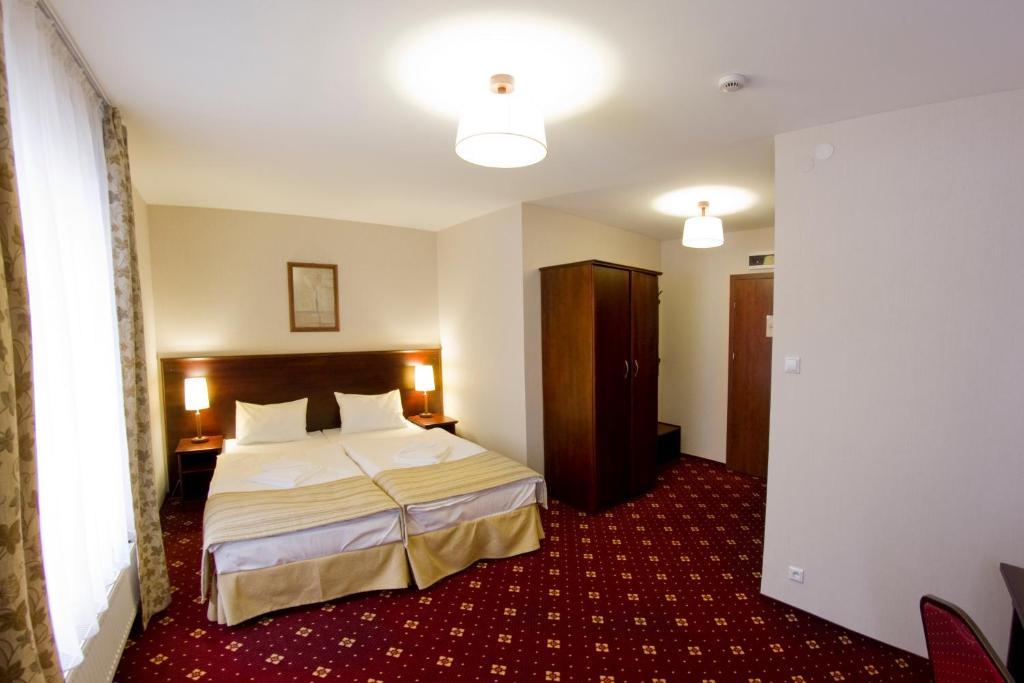 Hotel Stara Szmergielnia Bielsko-Biala Quarto foto